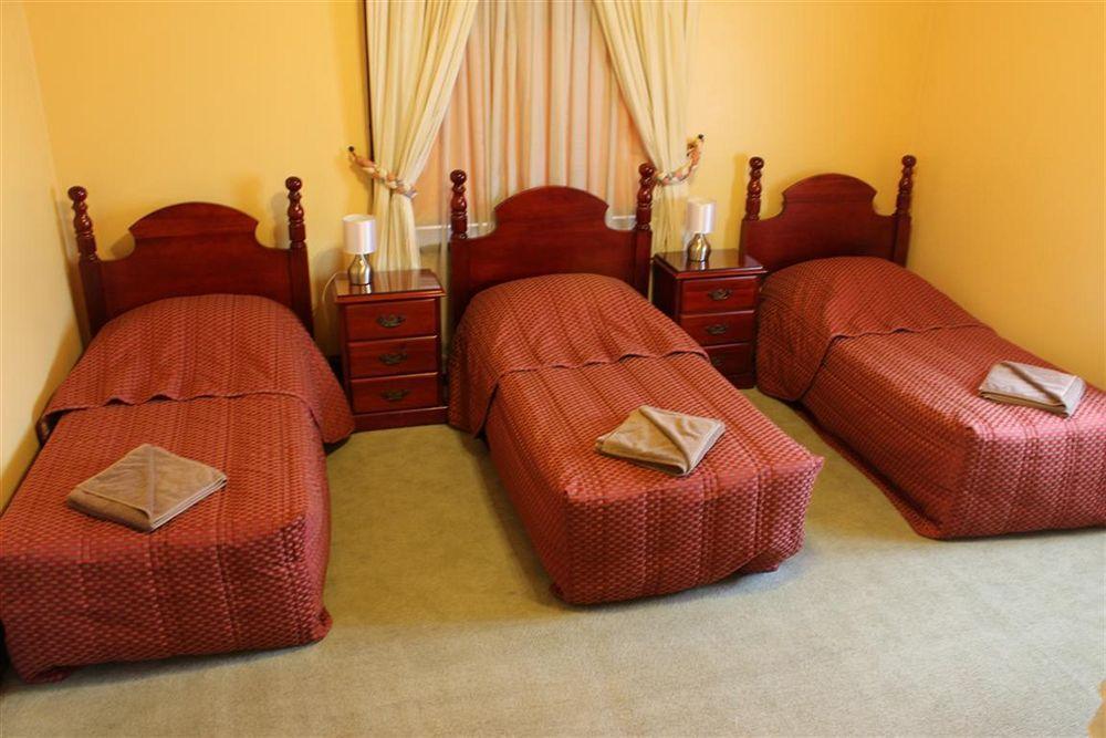 Warwick Settlers Inn Ngoại thất bức ảnh