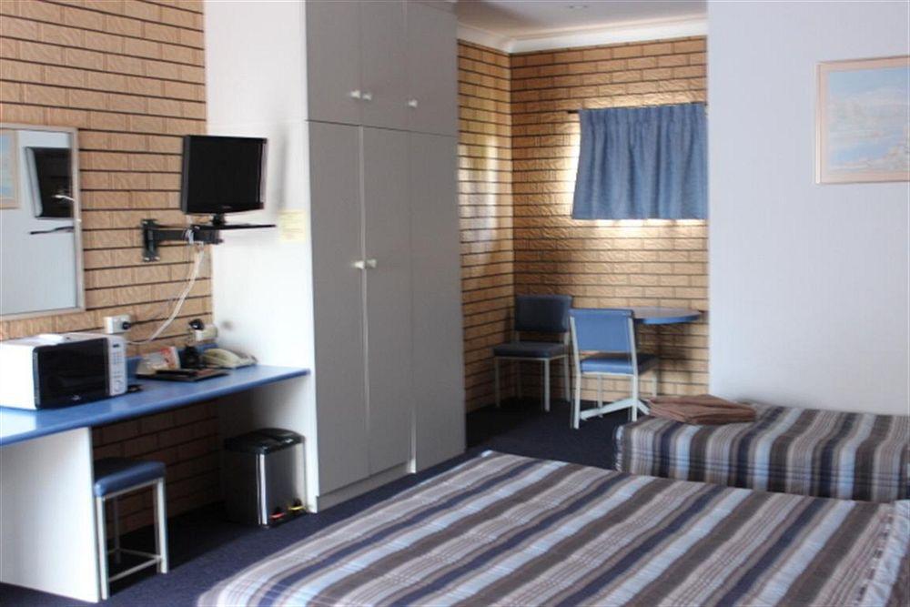 Warwick Settlers Inn Ngoại thất bức ảnh