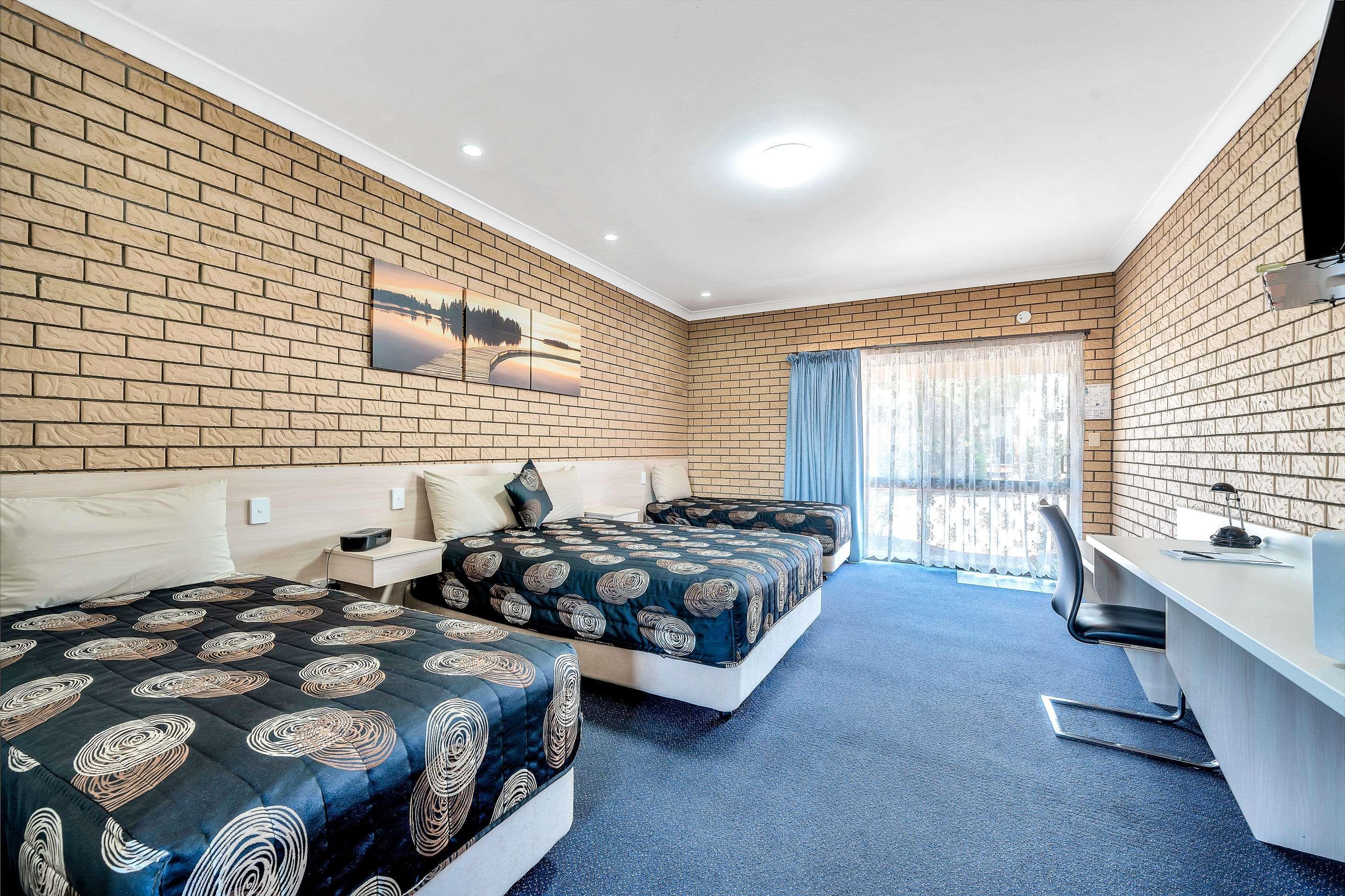 Warwick Settlers Inn Ngoại thất bức ảnh