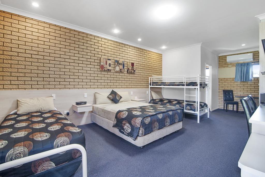 Warwick Settlers Inn Ngoại thất bức ảnh