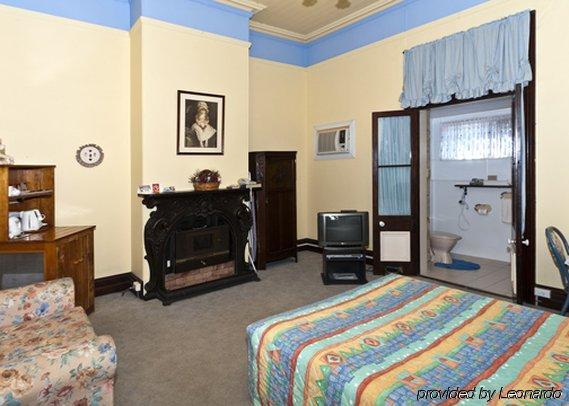 Warwick Settlers Inn Phòng bức ảnh